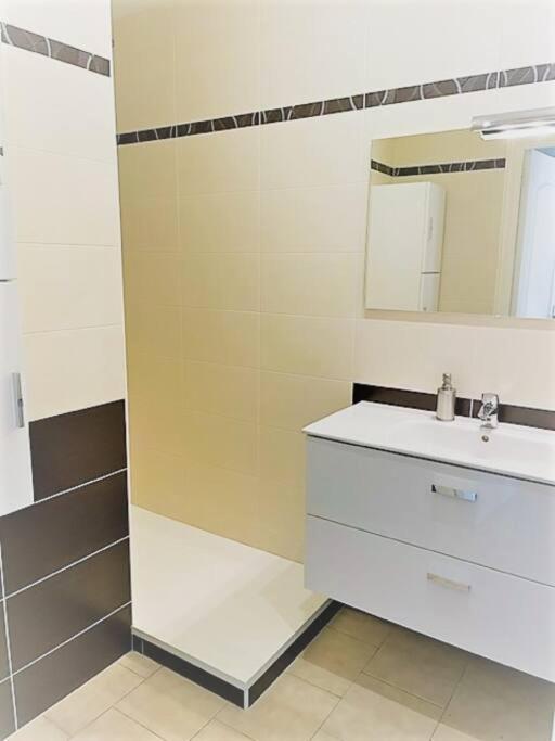 Bel Appartement Proche Du Port Sanary-sur-Mer Extérieur photo